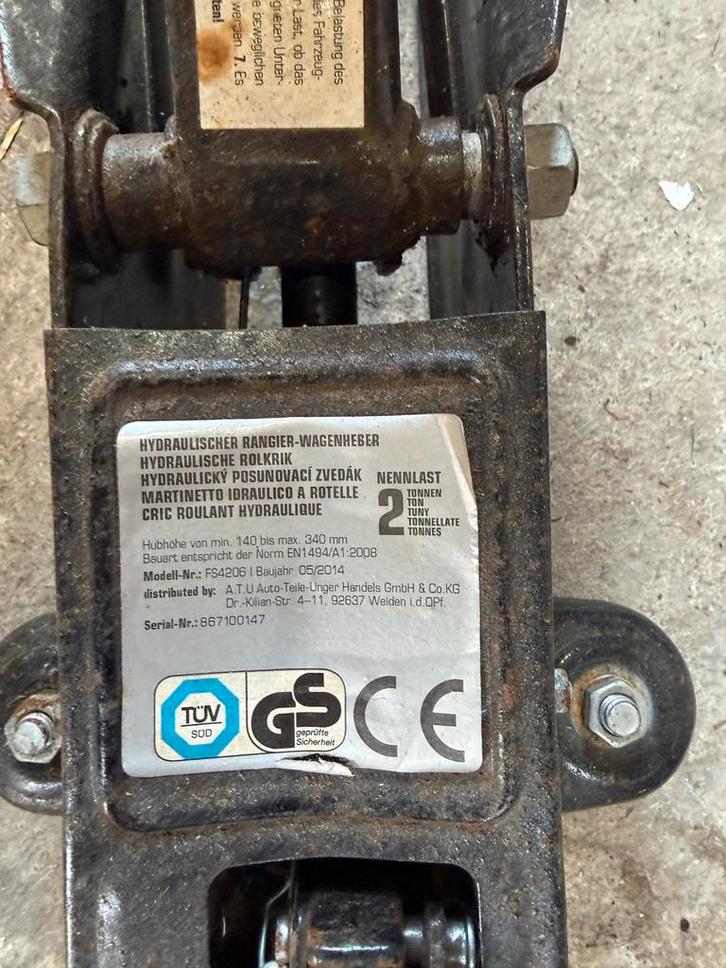 Hydraulische Garagekrik 2 Ton - Gebruikt, Auto diversen, Krikken, Gebruikt, Garagekrik, Hydraulisch, Ophalen of Verzenden