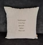 Kussen/merk: Zusss/Linnen/zandkleur/olijfgroene letters, Ophalen of Verzenden, Nieuw, Vierkant