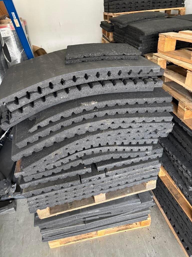 20 m2 rubberen stal matten mat snij stukken mat 4 cm dik, Rubberen snij matten, Tegels, 4 cm dik