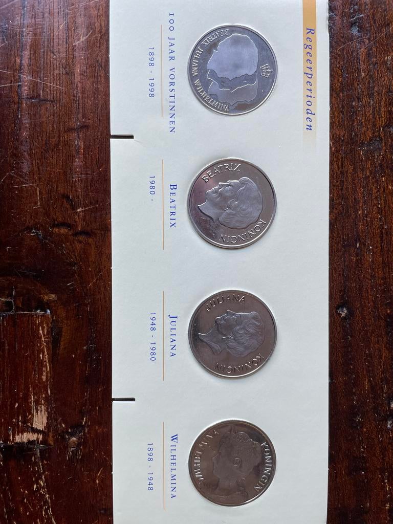 Muntenset 100 Jaar Vorstinnen, Postzegels en Munten, Ophalen of Verzenden, Koningin Beatrix, Overige waardes, Setje