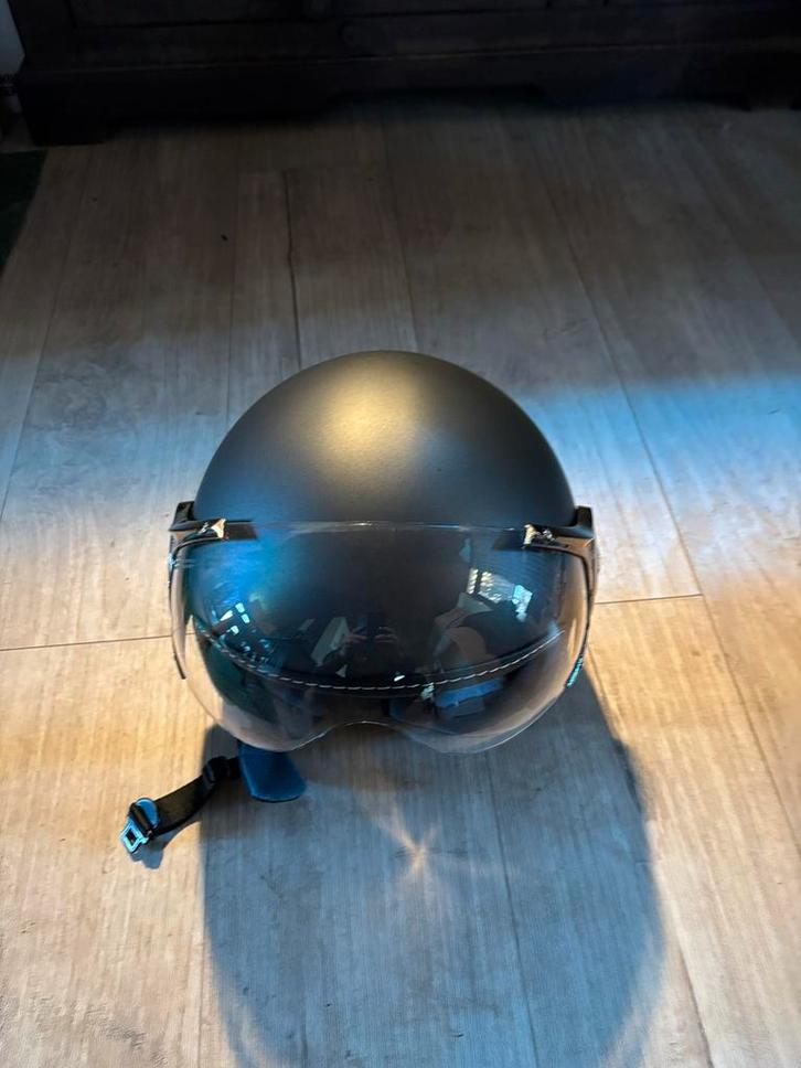 Matzwarte scooterhelm met vizier, Fietsen en Brommers, Brommerhelmen, Gebruikt, Medium, Ophalen of Verzenden