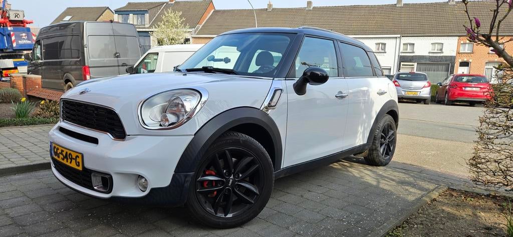 Mini Countryman 1.6 Cooper S 2010 Wit ( Nieuwe APK!), Auto's, Mini, 4 stoelen, Wit, Leder, Handgeschakeld