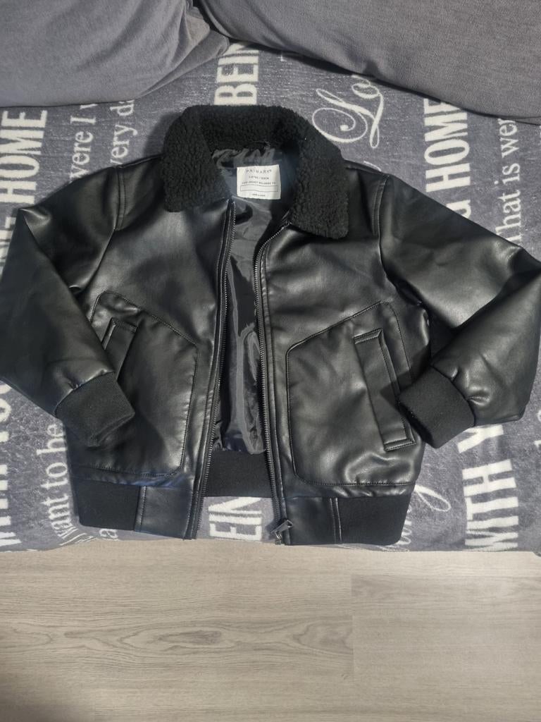 Stoere zwarte kinderjas met teddy kraag, Ophalen of Verzenden, Zo goed als nieuw, Primark, Jongen of Meisje