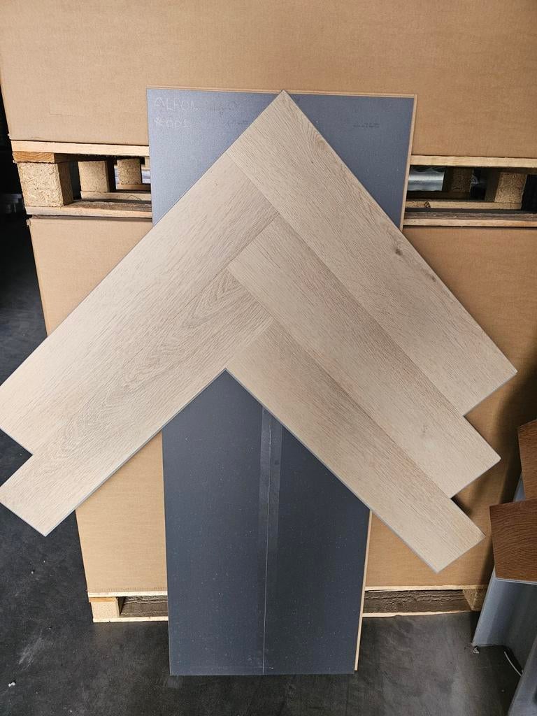 81m² (Klik Visgraat PVC) 9 kleuren / Almere Poort, Huis en Inrichting, Stoffering | Vloerbedekking, Ophalen, 75 m² of meer, Nieuw