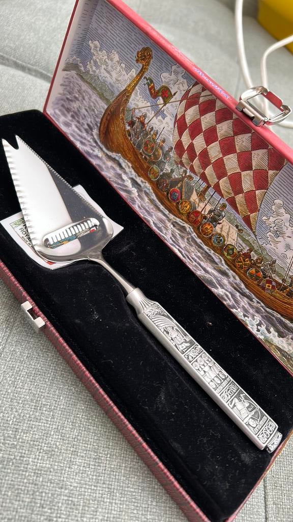 Konge Tinn royal pewter Norway nieuw in doos kaasschaaf, Ophalen of Verzenden