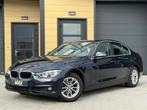 BMW 3-serie 318i Executive - Automaat - Airco - Navigatie -, Euro 6, Blauw, Origineel Nederlands, 3 cilinders