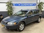 Volvo XC70 2.4 D5 Kinetic AWD // Leer // Trekhaak (bj 2006), Automaat, 1694 kg, Beige, 197 €/maand