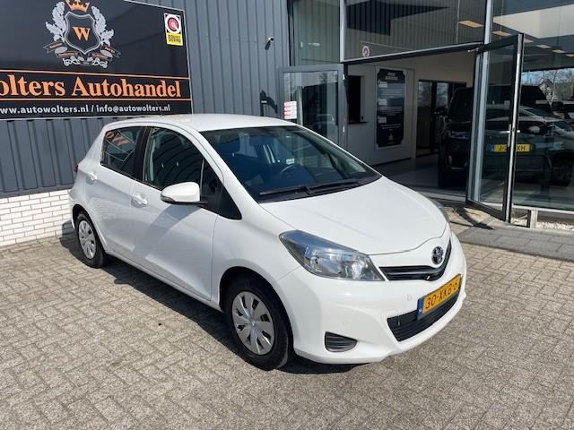 Toyota Yaris 1.0 VVT-i Aspiration, Auto's, Euro 5, Stof, Wit, Origineel Nederlands