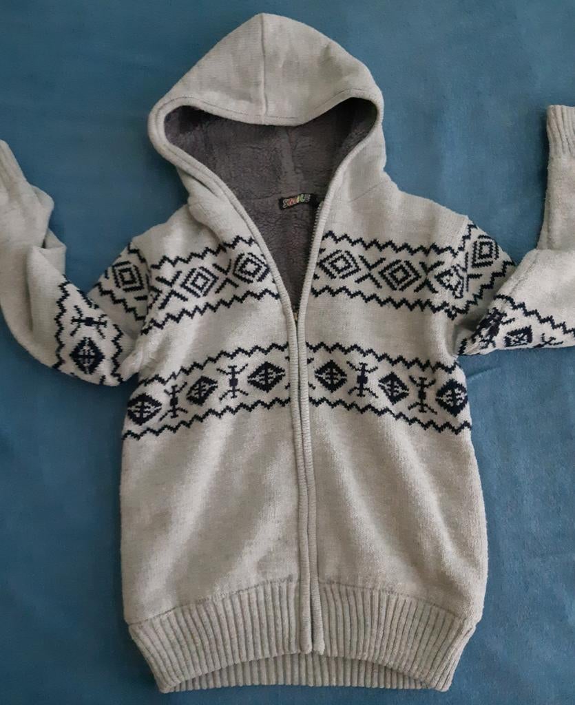 Warme vest maat 134, Ophalen, Zo goed als nieuw, Meisje, Trui of Vest