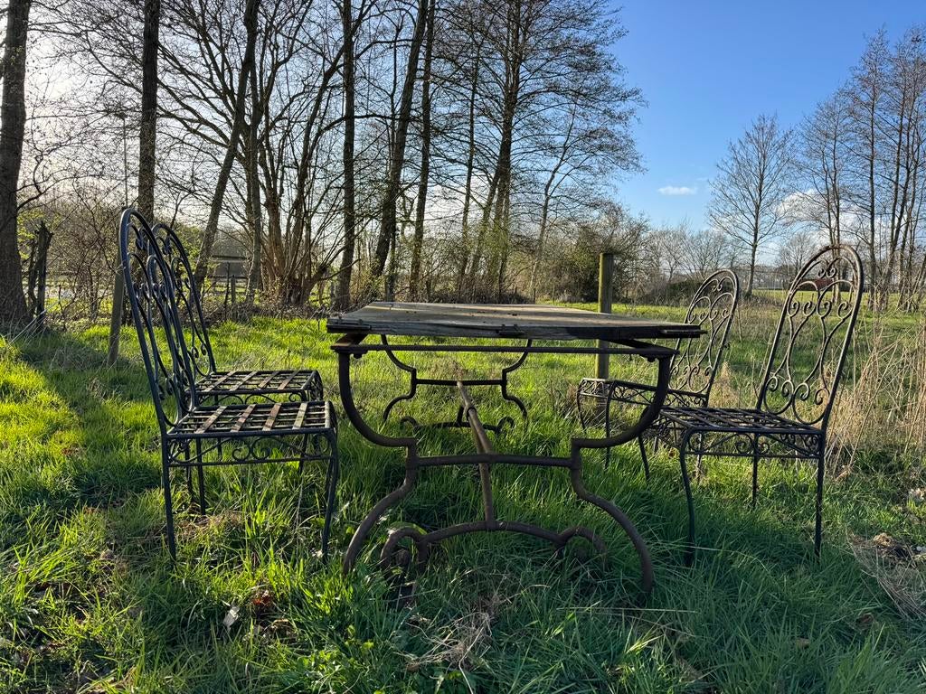 Vintage smeedijzeren tuinset / bistroset, Antiek en Kunst, Curiosa en Brocante, Ophalen