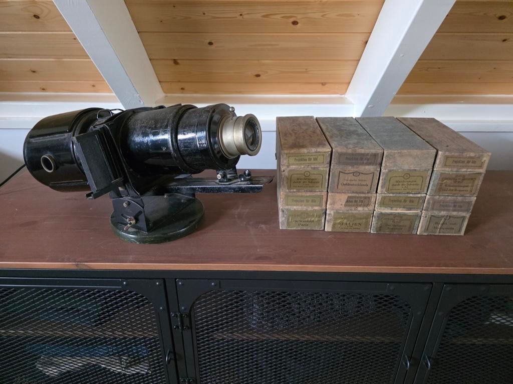 Prachtige oude toverlantaarn met ca. 200 glazen plaatjes, Ophalen of Verzenden