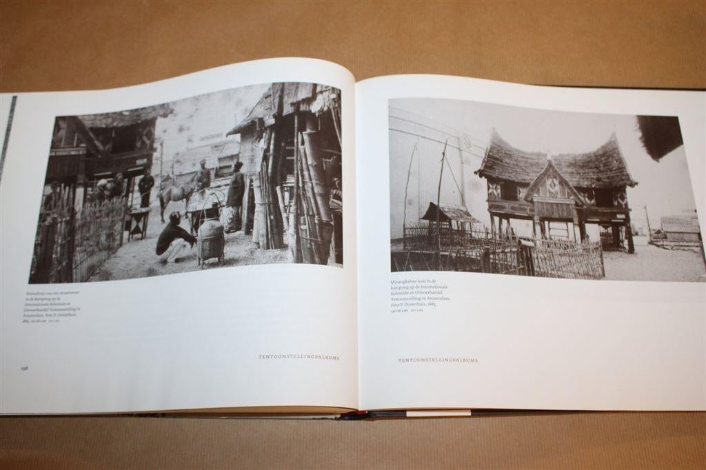 Fotoalbums uit Nederlands-Indië — Herinneringen [Nieuwstaat], Ophalen of Verzenden, Zo goed als nieuw