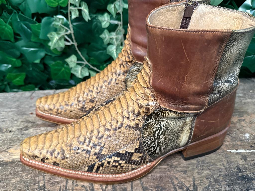 bijna Nieuwe prachtige python laarzen van Sendra maat 43, Kleding | Heren, Schoenen, Sendra, Bruin, Boots, Ophalen of Verzenden
