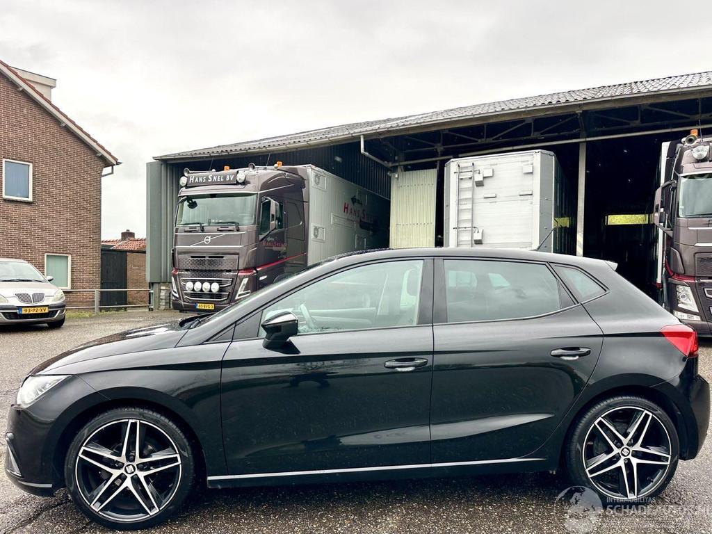 SEAT Ibiza 1.0 TSI 95pk FR Bus Intense - nap - navi - camera, Zwart, Handgeschakeld, 999 cc, Benzine