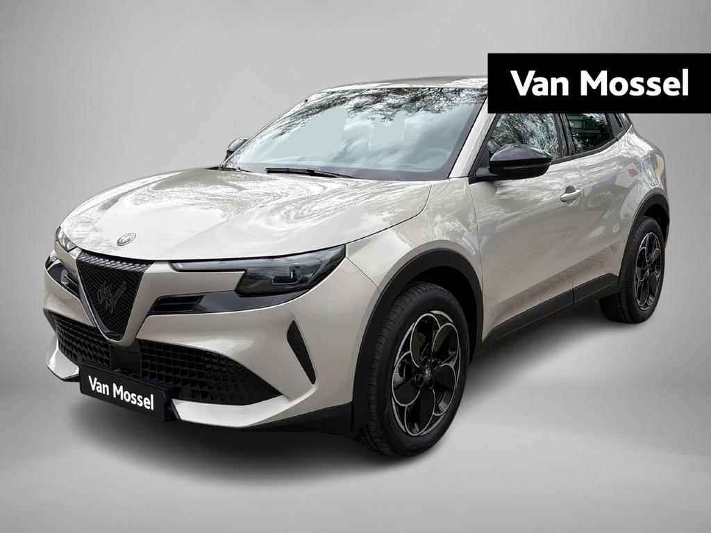 Alfa Romeo Junior Elettrica 54 kWh | Apple Carplay/Android A, Auto's, Alfa Romeo, Stof, Gebruikt, Parkeersensor, SUV of Terreinwagen