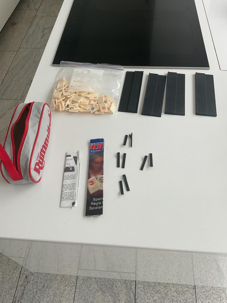 Rummikub to go voor onderweg in opbergtas harde fishes, Ophalen, Gebruikt