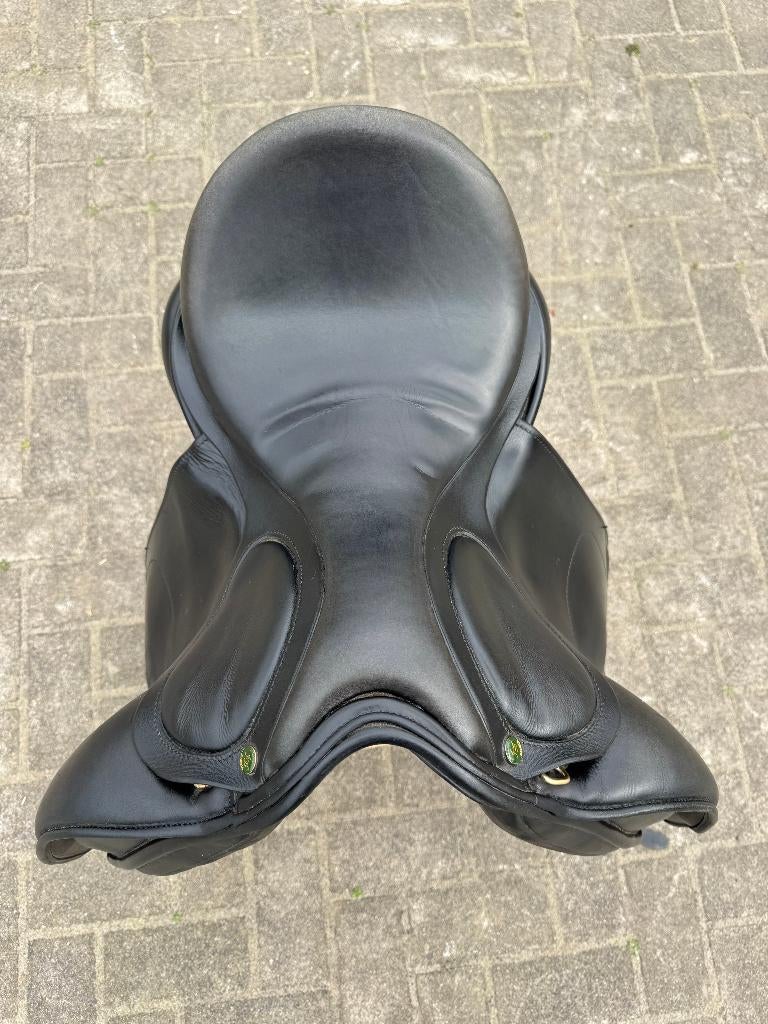 Dressuur zadel Hulsebos 16,5 inch model CC medium boom, Dieren en Toebehoren, Paarden en Pony's | Zadels, Ophalen, Gebruikt, Dressuur