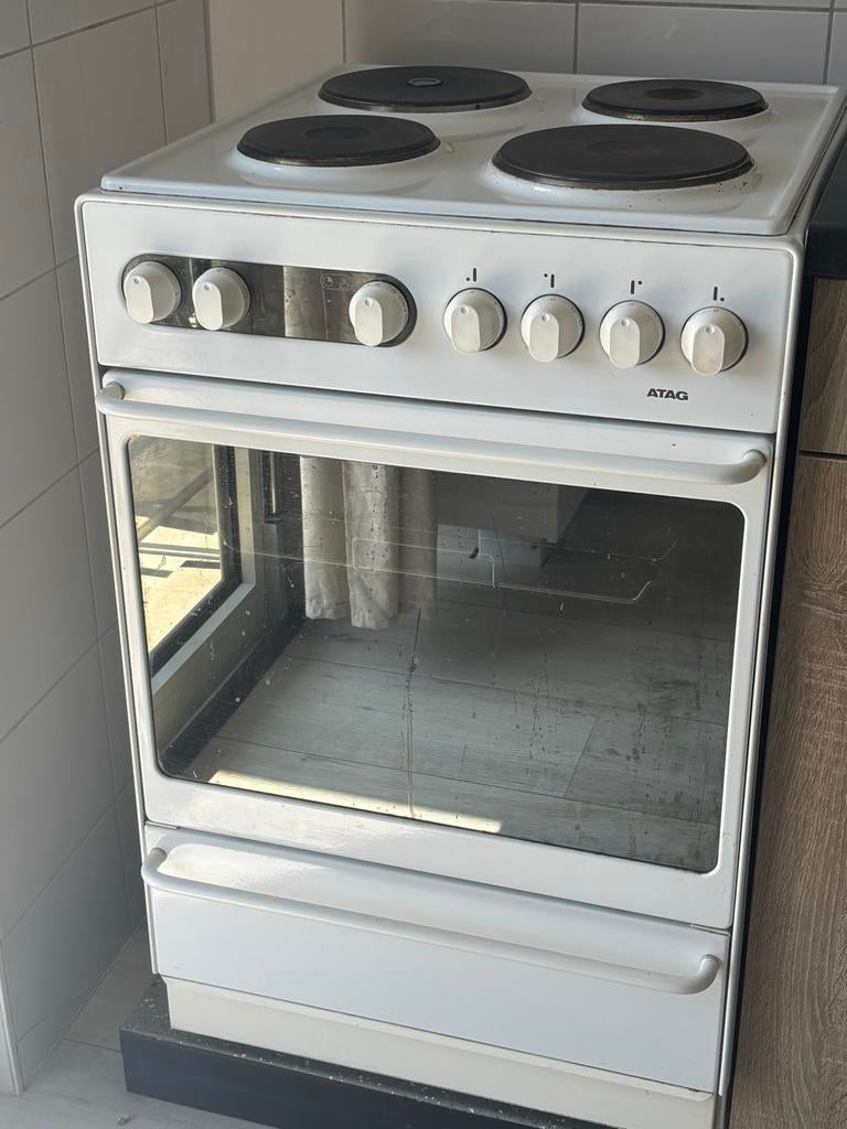 Elektrisch Fornuis met Oven - ATAG, Ophalen, Gebruikt, 4 kookzones, 85 tot 90 cm
