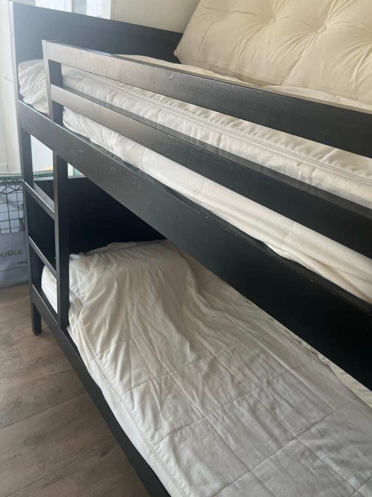 IKEA MYDAL bovenbed - massief grenen - 90x200 - zwart, Huis en Inrichting, Ophalen, Gebruikt, 90 cm, Eenpersoons