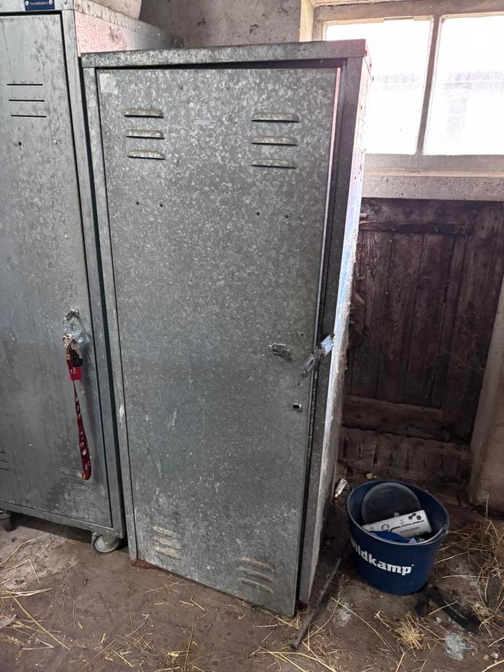 Zadelkast gratis op te halen, oud ijzer?, Dieren en Toebehoren, Paarden en Pony's | Overige Paardenspullen, Gebruikt, Overige soorten