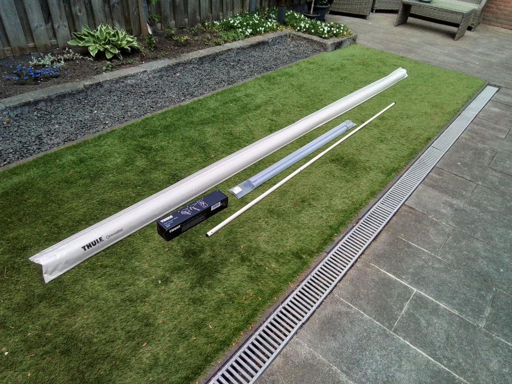 Thule Omnistor zakluifel 4 meter breed in kleur mistey grey, Caravans en Kamperen, Caravan accessoires, Ophalen, Nieuw
