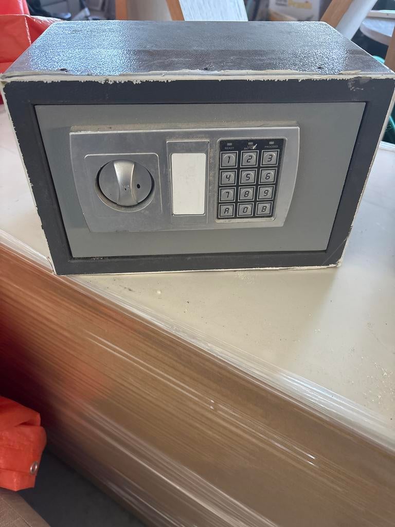 Inbouwkluis met elektronisch slot - 20x31x20 cm, Huis en Inrichting, Ophalen, Gebruikt, Brandkast