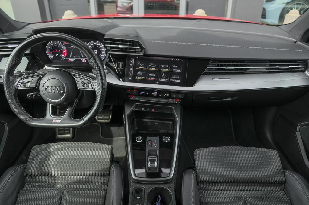 Audi A3 Sportback 35 TFSI 150pk S-Line Edition one Panoramad, Stof, 4 cilinders, 150 pk, Bedrijf