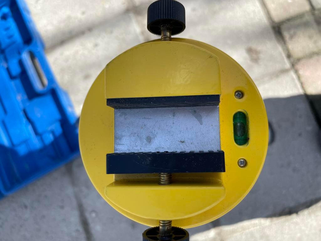 Laser op statief, Doe-het-zelf en Verbouw, Ophalen of Verzenden, Zo goed als nieuw