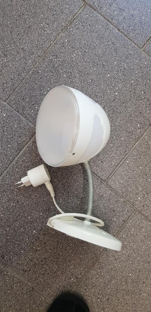 Leuke wandlamp voor op de kinderkamer, wit, Ikea, als nieuw!, Ophalen of Verzenden, Zo goed als nieuw, Lamp