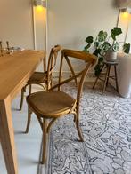 Twee Crossback stoelen met rotan zitting, Ophalen, Twee, Bruin, Zo goed als nieuw