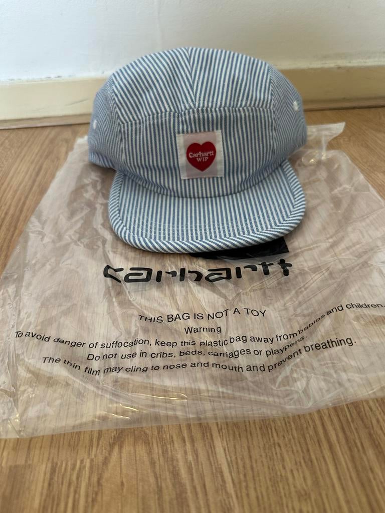 Carhartt Pet - Lichtblauw met wit - Gloednieuw met kaartjes, Kleding | Heren, Hoeden en Petten, Ophalen of Verzenden, Nieuw, One size fits all