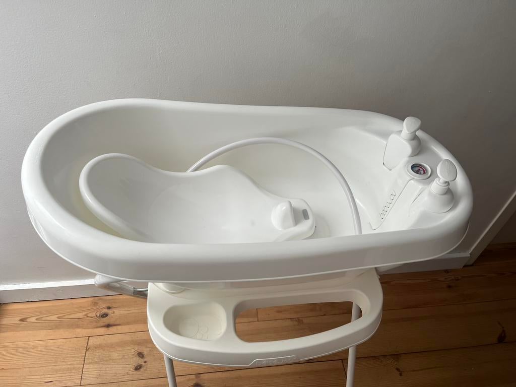 Bebe jou badje met standaard, Kinderen en Baby's, Badjes en Verzorging, Ophalen, Zo goed als nieuw, Badje, Bébé-jou