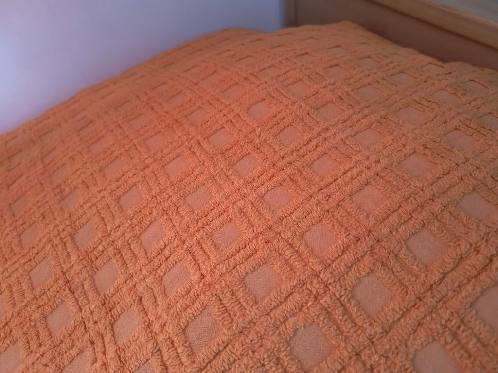 Oranje vintage sprei 200 x 140 cm, Huis en Inrichting, Gebruikt, Eenpersoons, Overige typen, Oranje