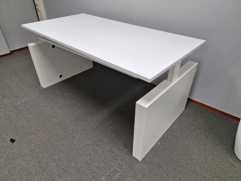 Vepa RW wit slinger / zwengel bureau met wang (20 x), 160 cm, In hoogte verstelbaar, Ophalen of Verzenden, Vepa
