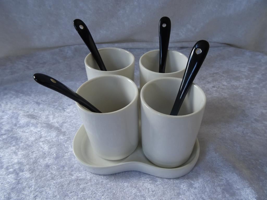 Amuse set van 4 met lepel en onderbord., Overige typen, Ophalen of Verzenden, Zo goed als nieuw, Overige stijlen