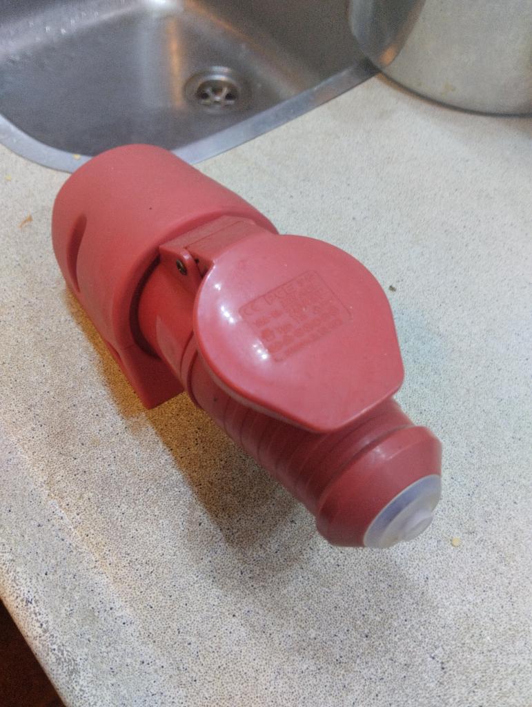 Te koop; 5 polige krachtstroom stekker en WCD., Doe-het-zelf en Verbouw, Bouwverlichting, Gebruikt, Minder dan 50 watt, Ophalen of Verzenden