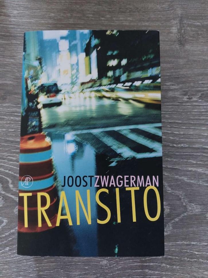 Joost Zwagerman - Transito, Boeken, Romans, Zo goed als nieuw, Ophalen of Verzenden
