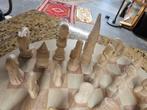 Stenen schaakbord met figuren, Ophalen of Verzenden, Minder dan 500 stukjes
