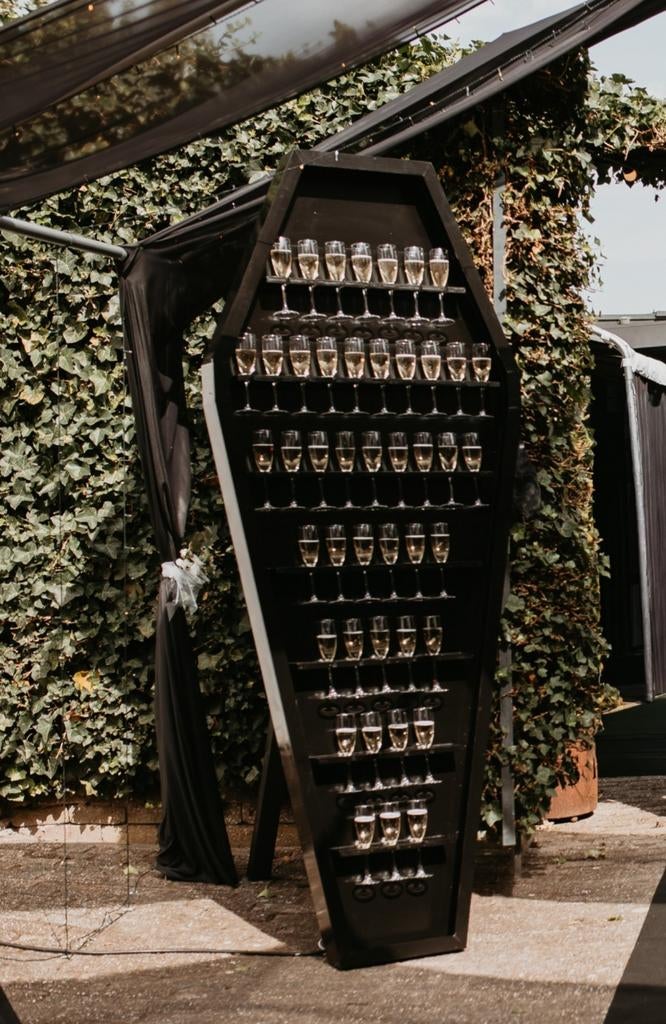 Champagne muur doodskist voor Feest of Halloween, Ophalen, Nieuw, Halloween of Griezel