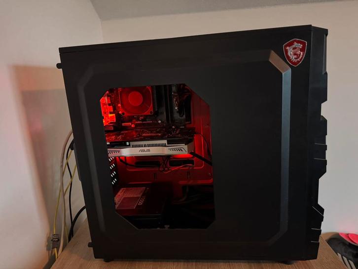 Betrouwbare pc voor thuiswerken of gamen, Computers en Software, Desktop Pc's, Zo goed als nieuw, Onbekend, Ophalen