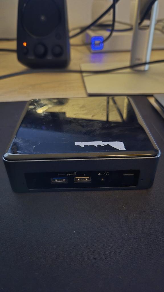 Intel NUC i7-10710U (6 cores / 12 threads) – 8GB / 250GB SSD, Computers en Software, Desktop Pc's, Zo goed als nieuw, 3 tot 4 Ghz