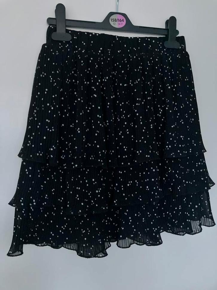 Rok By Clara zwart met stip maat s/m, Kleding | Dames, Rokken, Zo goed als nieuw, Zwart, Onder de knie, Ophalen of Verzenden