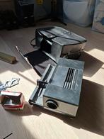 Diaprojector Pentacon Praktica 150A in lederen koffer, Audio, Tv en Foto, Diaprojectors, Ophalen