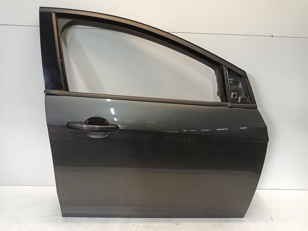 Portier rechts voor Ford Focus, Onderdelen@venauto.nl, Van der Ven Autorecycling B.V., Gebruikt, Ettenseweg 76, 4706 PB Roosendaal, The Netherlands