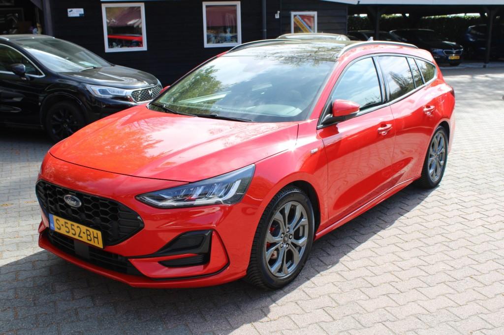Ford FOCUS 1.0 EcoBoost ST Line X - Panoramadak - trekhaak -, Gebruikt, Origineel Nederlands, 155 pk, 3 cilinders
