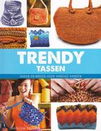 Jaroslava Dovcová - Trendy Tassen -  Haken en Breien, Hobby en Vrije tijd, Breien en Haken, Ophalen of Verzenden, Zo goed als nieuw