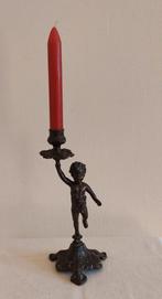 Antiek bronzen kandelaar met een putto., Antiek en Kunst, Antiek | Kandelaars, Ophalen of Verzenden, Koper of Brons