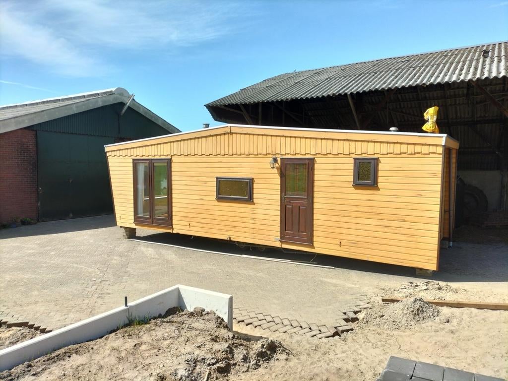 Mooi caravan voor tijdelijke woonruimte