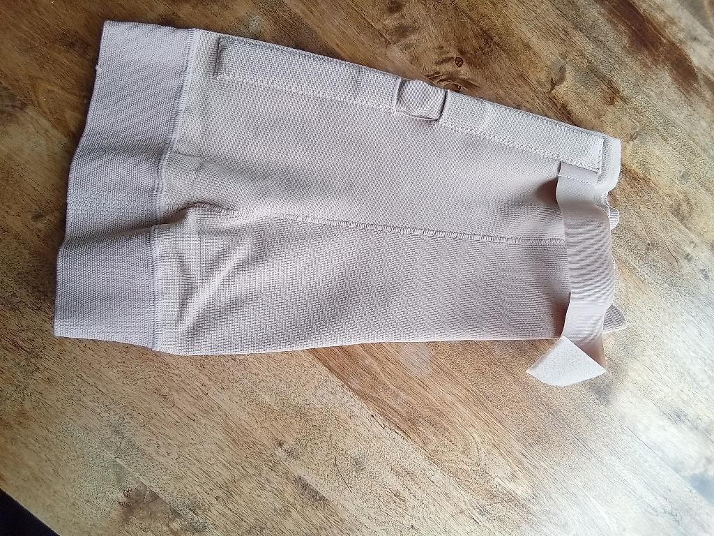 JUNO KNIE BANDAGES. maat cE. Ongebruikt. 1 of 2 stuks., Ophalen of Verzenden, Nieuw