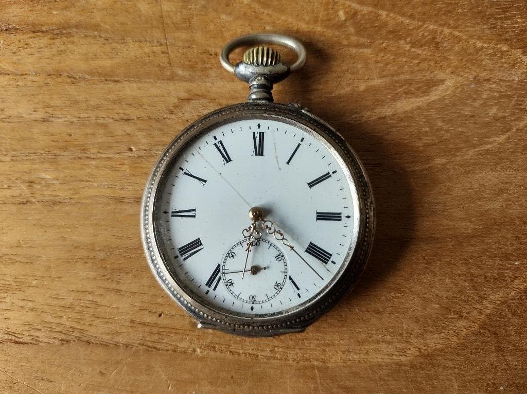 Oud Lotus (gedeeltelijk) zilveren zakhorloge niet werkend, Overige merken, Zakhorloge, Ophalen of Verzenden, Onbekend